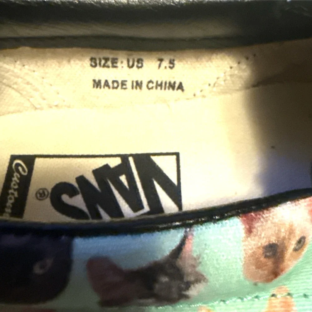 Vans Customs M7.5 W9 Slip On Shoes Cat Face Print Black Canvas Low Top Sneakers - Picture 3 of 3